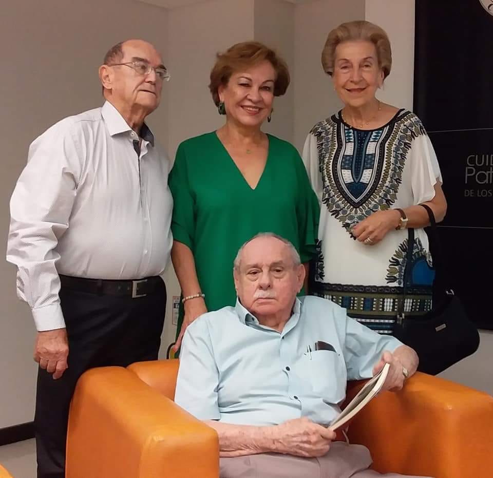 Héctor Fernández, Consuelo González de Perdomo, Ruth Fernández y Fabio Arce Luna.
